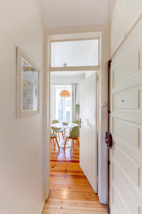 Flh The Poet Apartment Near Saldanha Lisbon Luaran gambar